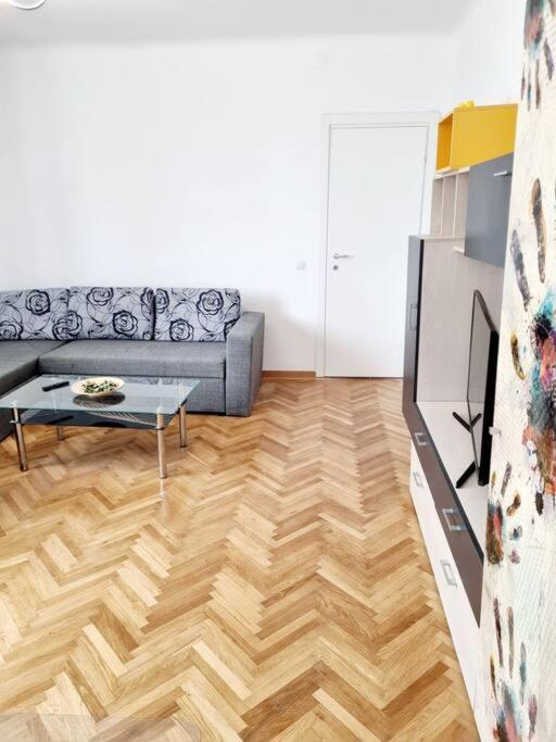 Cozy Apartment Near City Center Bucharest Luaran gambar
